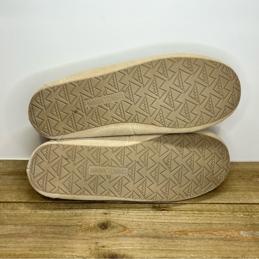 Minnetonka Cally Slippers - Picture 6 of 6